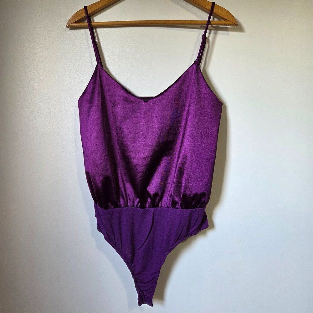 EUC 4SI3NNA PURPLE V NECK TANK BODYSUIT SIZE LARGE